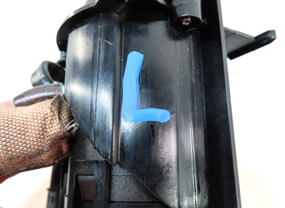 Thumbnail 7: 2016 LAND ROVER DISCOVERY SPORT (L550) REAR 2ND ROW LEFT SEAT ADJUST MOTOR