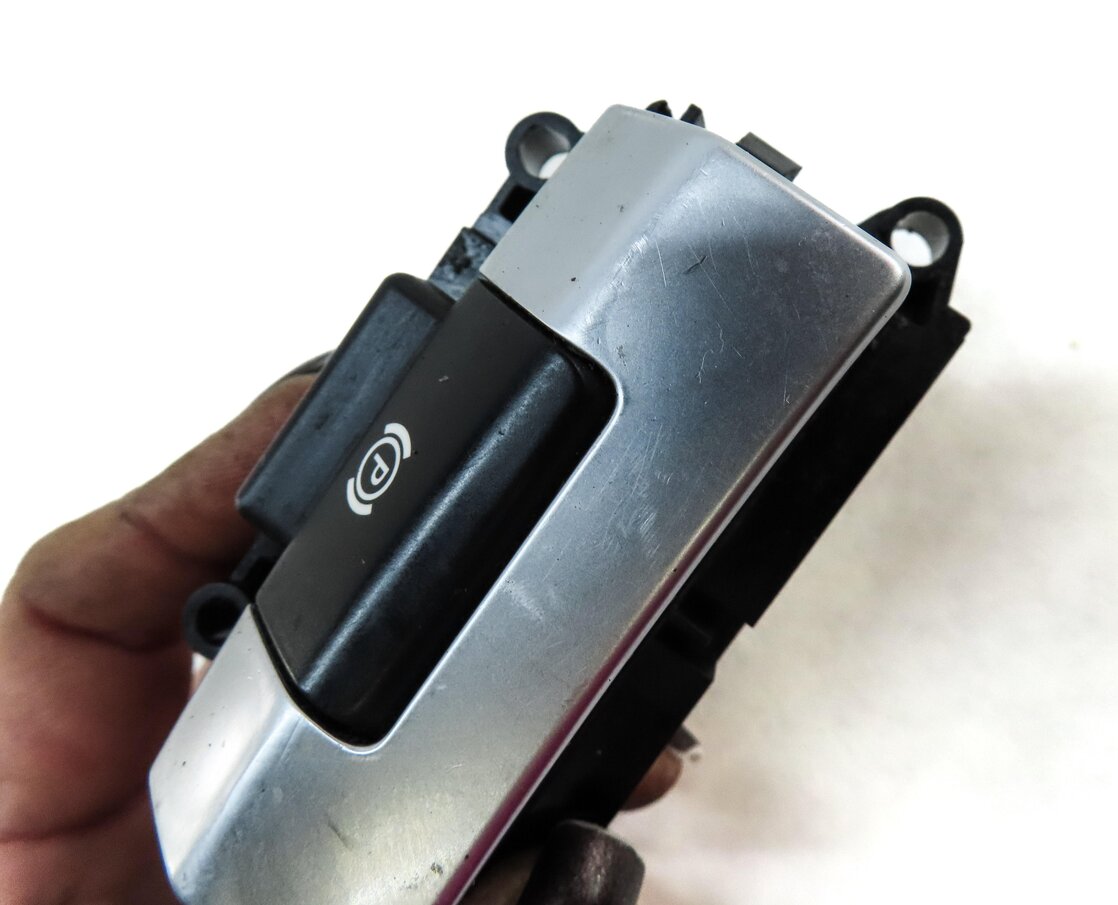 Thumbnail 8: 2016 LAND ROVER DISCOVERY SPORT (L550) EMERGENCY HILL PARKING E-BRAKE SWITCH