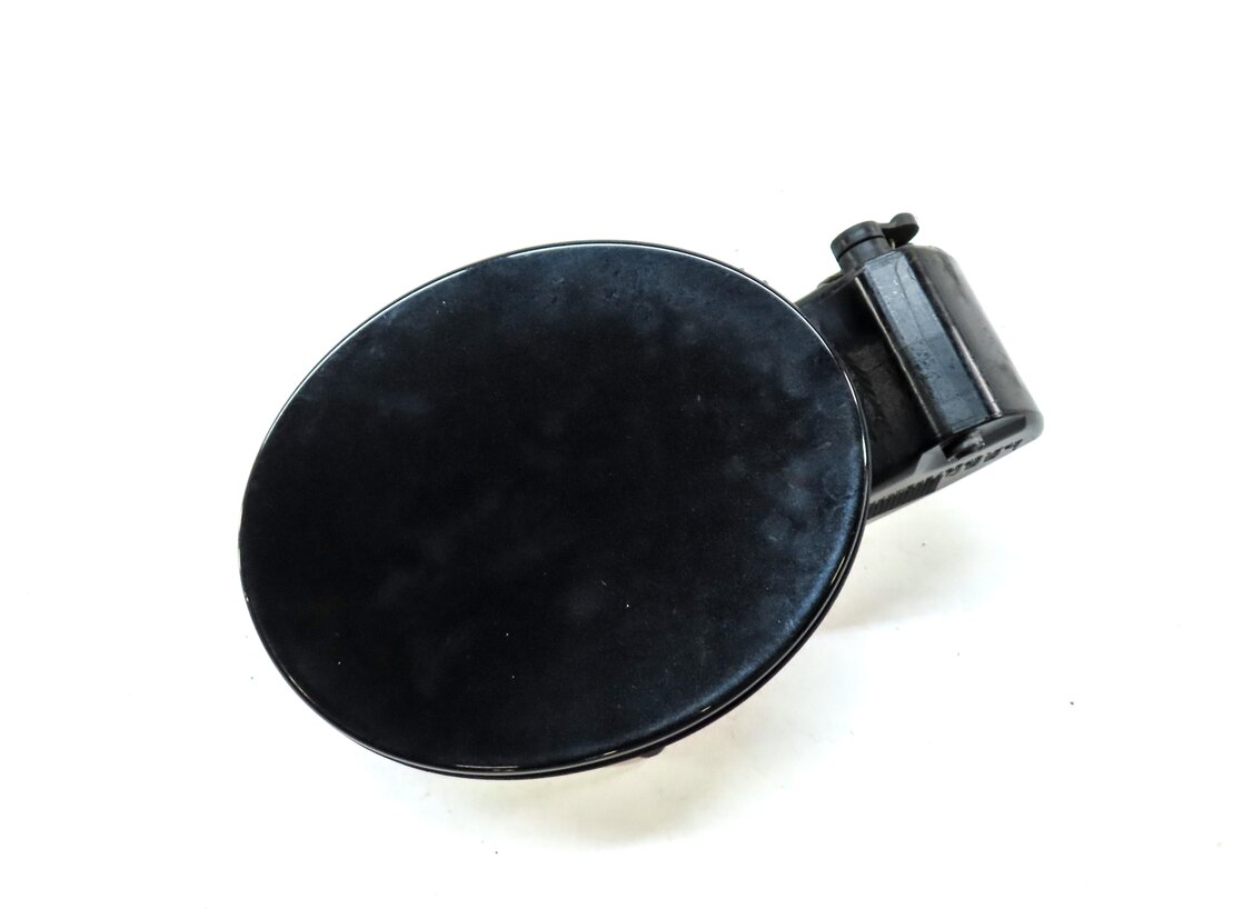 Thumbnail 1: 2015-2019 LAND ROVER DISCOVER SPORT (L550) FUEL TANK DOOR LID COVER TRIM (BLACK)