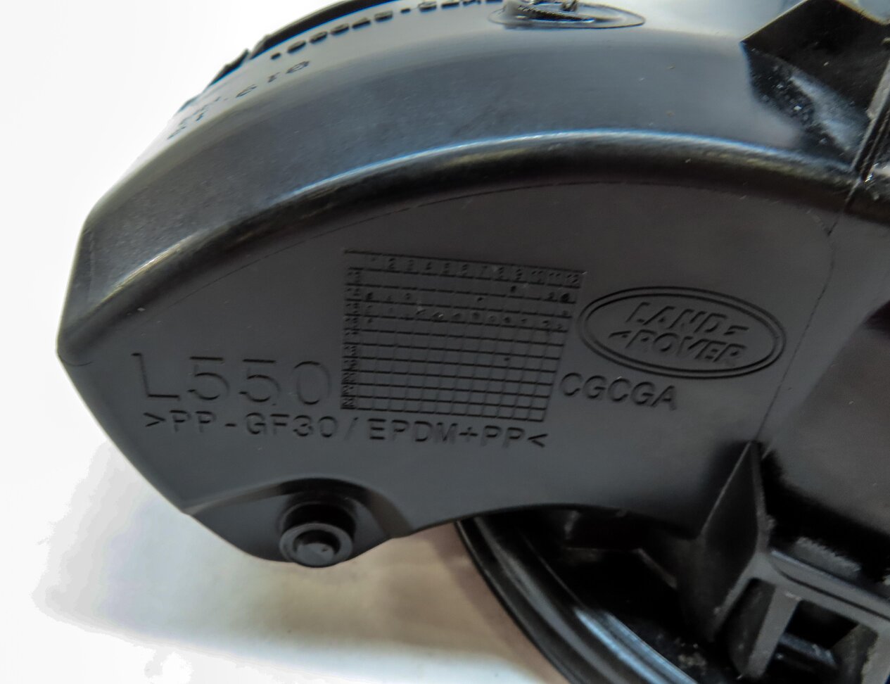 Thumbnail 5: 2015-2019 LAND ROVER DISCOVER SPORT (L550) FUEL TANK DOOR LID COVER TRIM (BLACK)