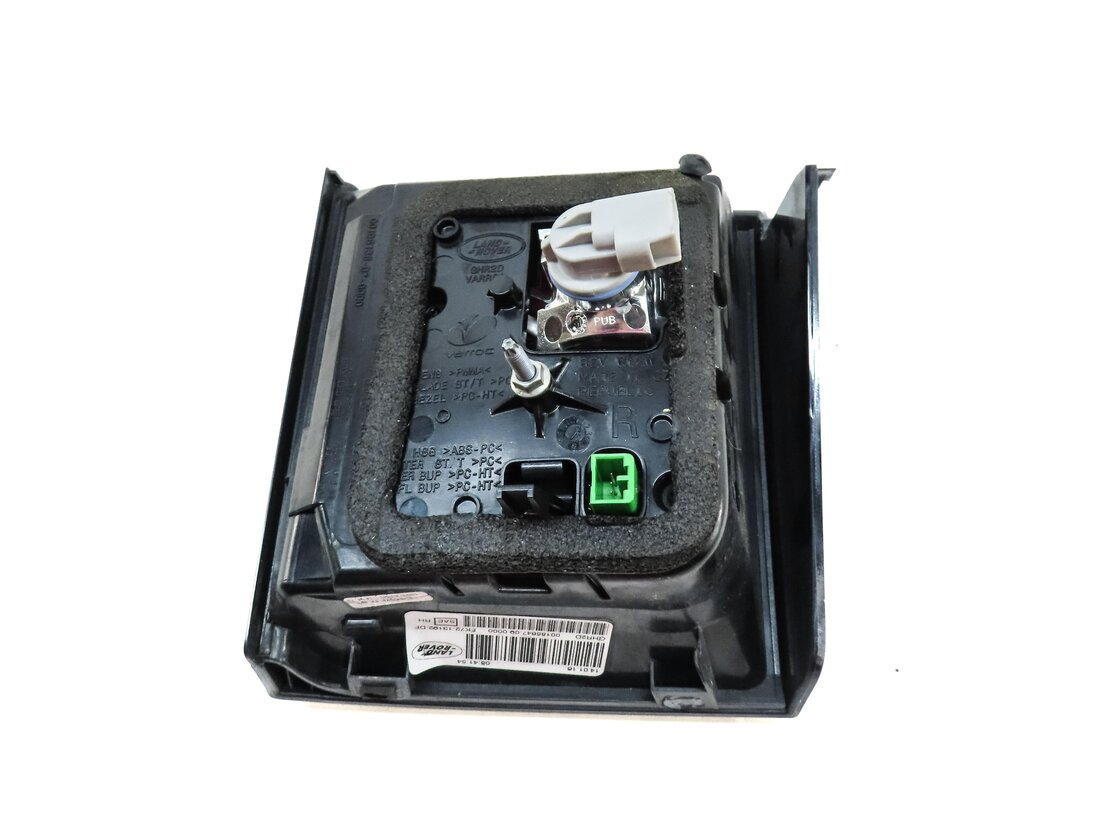 Thumbnail 4: 15-19 LAND ROVER DISCOVERY SPORT (L550) RIGHT REAR INNER TAILLIGHT LIGHT LAMP