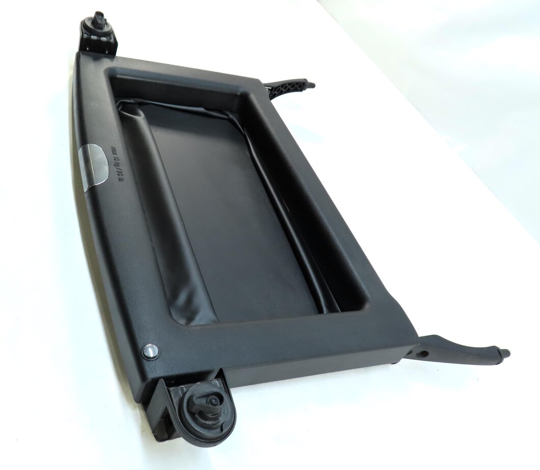 Thumbnail 4: 2013 MERCEDES E CLASS (W212) REAR TRUNK CARGO STORAGE COMPARTMENT SHELF (BLACK)