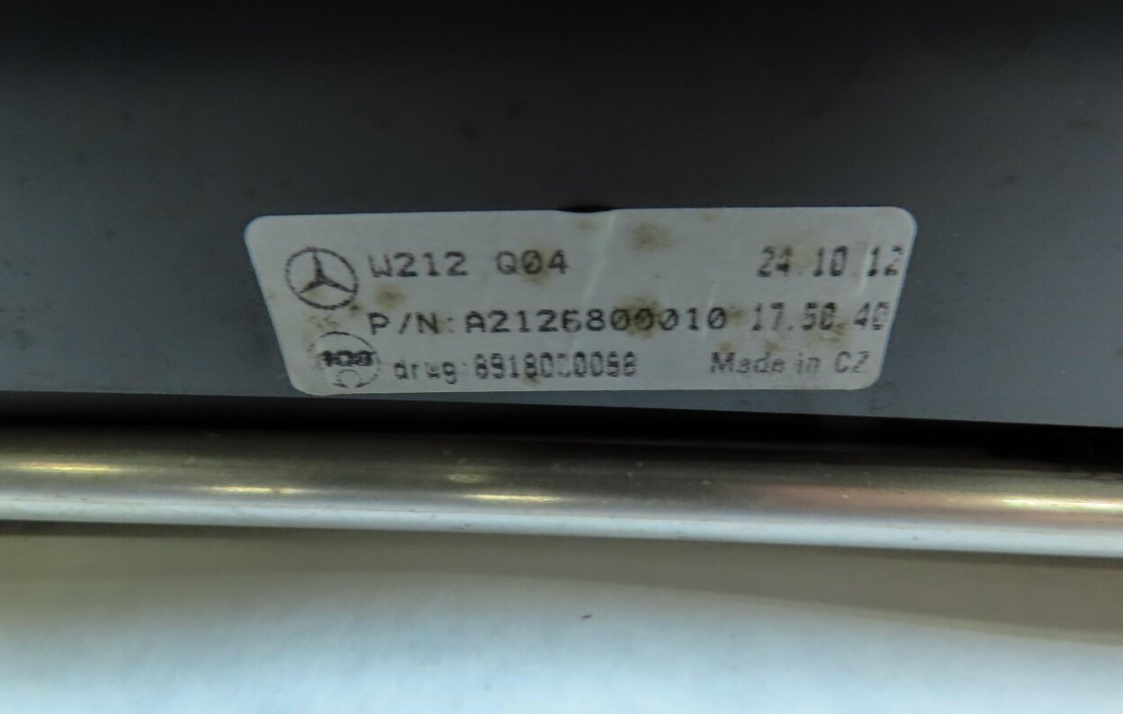 Thumbnail 8: 2013 MERCEDES E CLASS (W212) REAR TRUNK CARGO STORAGE COMPARTMENT SHELF (BLACK)