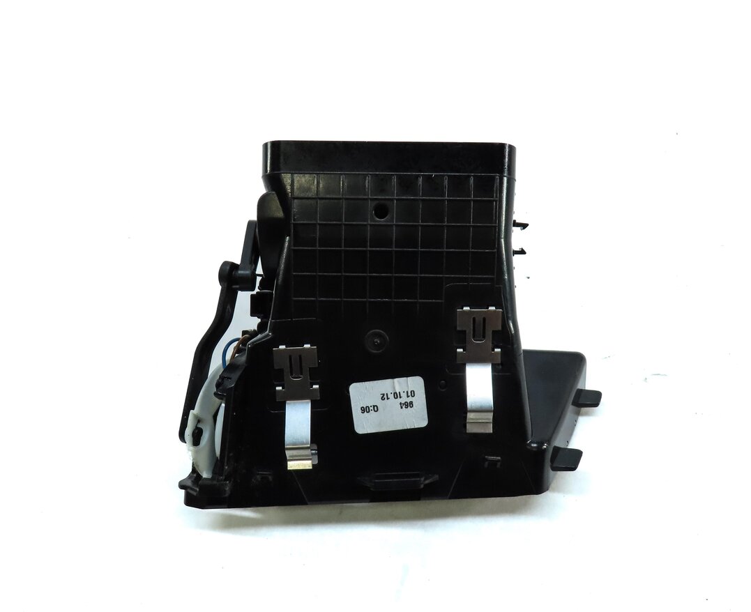 Thumbnail 4: 2013 MERCEDES E CLASS W212 FRONT LEFT DRIVER OUTER DASH HVAC AC HEATER AIR VENT