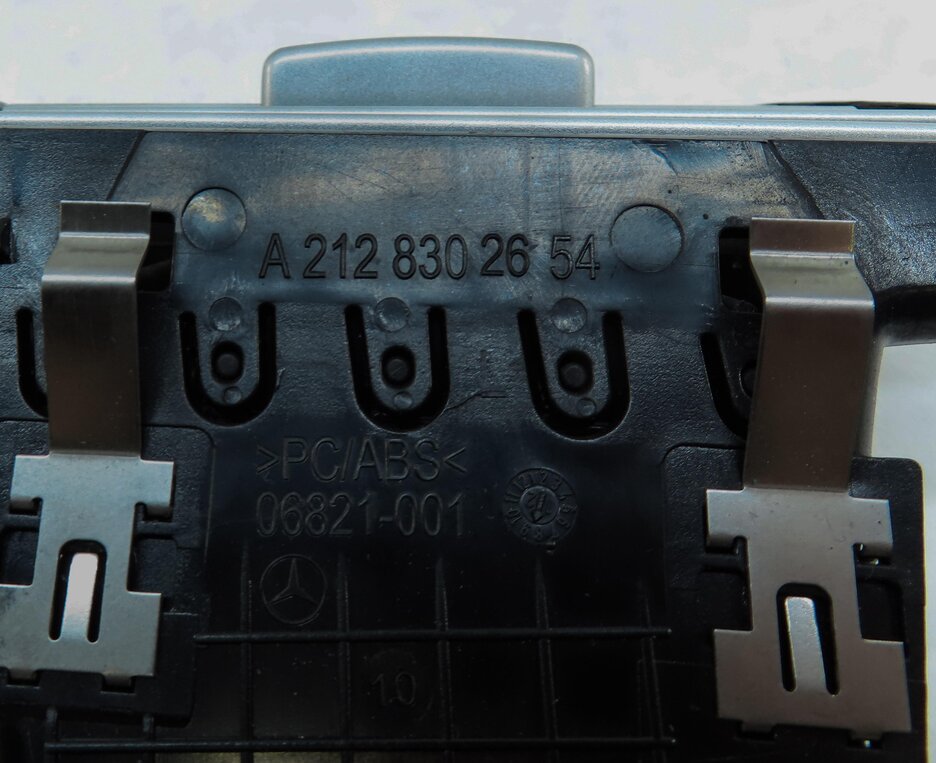 Thumbnail 5: 2013 MERCEDES E CLASS W212 FRONT LEFT DRIVER OUTER DASH HVAC AC HEATER AIR VENT