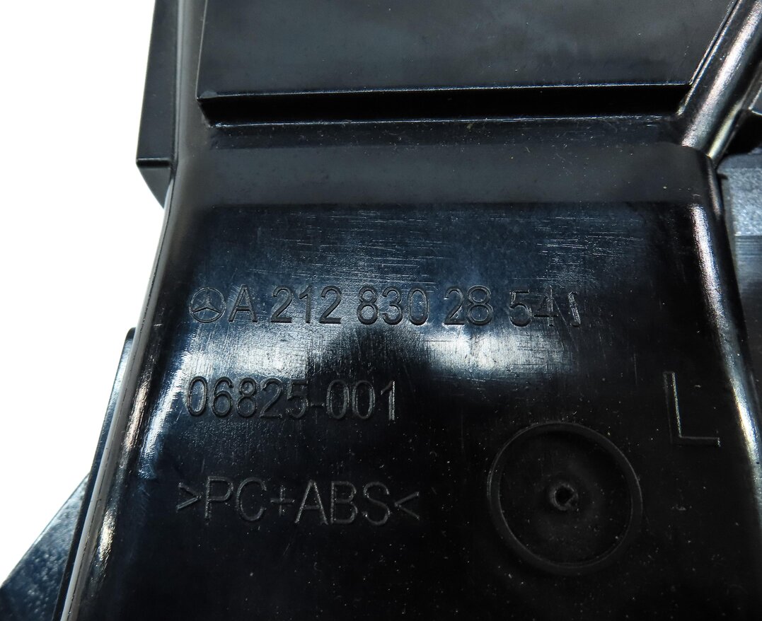 Thumbnail 5: 2013 MERCEDES E CLASS (W212) FRONT CENTER DASH HVAC A/C HEATER AIR VENT (BLACK)