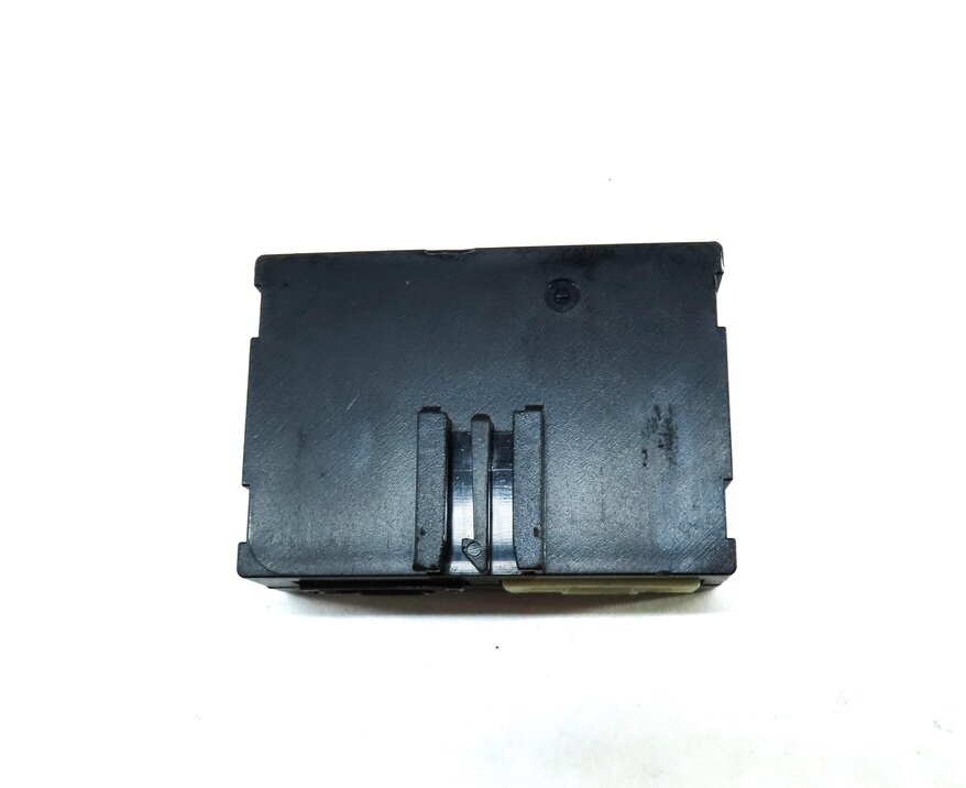 Thumbnail 3: 2013 MERCEDES E CLASS (W212) REARVIEW REAR VIEW CAMERA CONTROL MODULE 2128270006