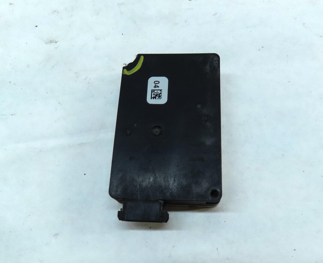 Thumbnail 4: 2013 MERCEDES E CLASS (W212) REAR BLIND SPOT RADAR MODULE 0009050210