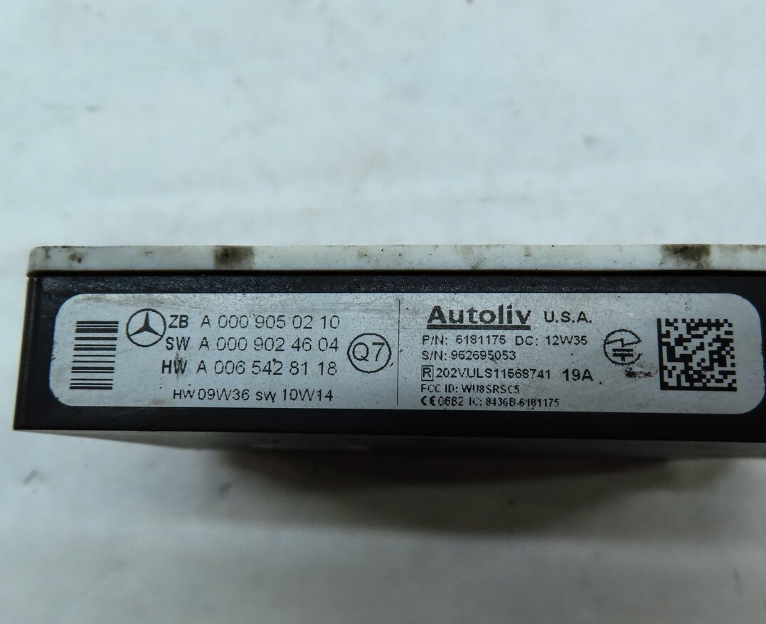 Thumbnail 5: 2013 MERCEDES E CLASS (W212) REAR BLIND SPOT RADAR MODULE 0009050210