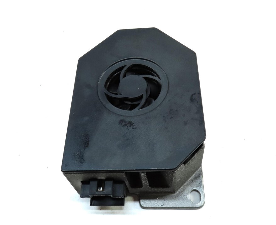 Thumbnail 2: 2013 MERCEDES E CLASS (W212) RADIO SPEAKER SUBWOOFER SUB WOOFER AMPLIFIER AMP