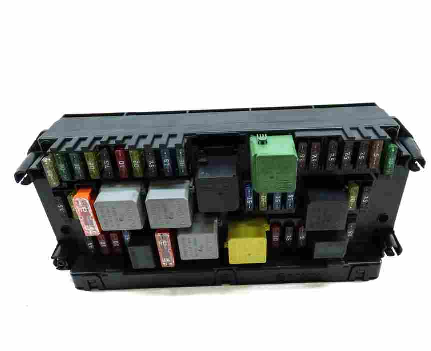 Thumbnail 3: 2013 MERCEDES E CLASS (W212) FRONT SIGNAL ACQUISITION MODULE SAM 2129003614