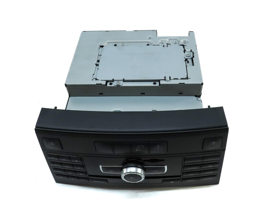 Thumbnail 6: 2013 MERCEDES E350 E400 E550 E63 CLS550 (C207 W212 W218) GPS CD STEREO RECEIVER