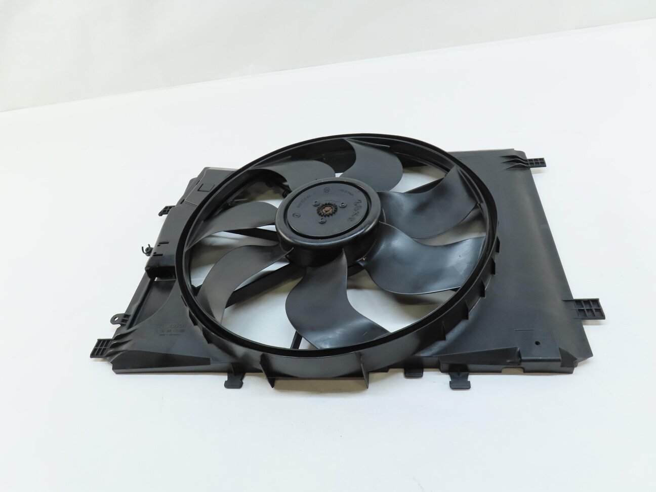 Thumbnail 2: 08-17 MERCEDES B C E CLA CLS GLK SLK (W207 W204 X204 W212) RADIATOR COOLING FAN