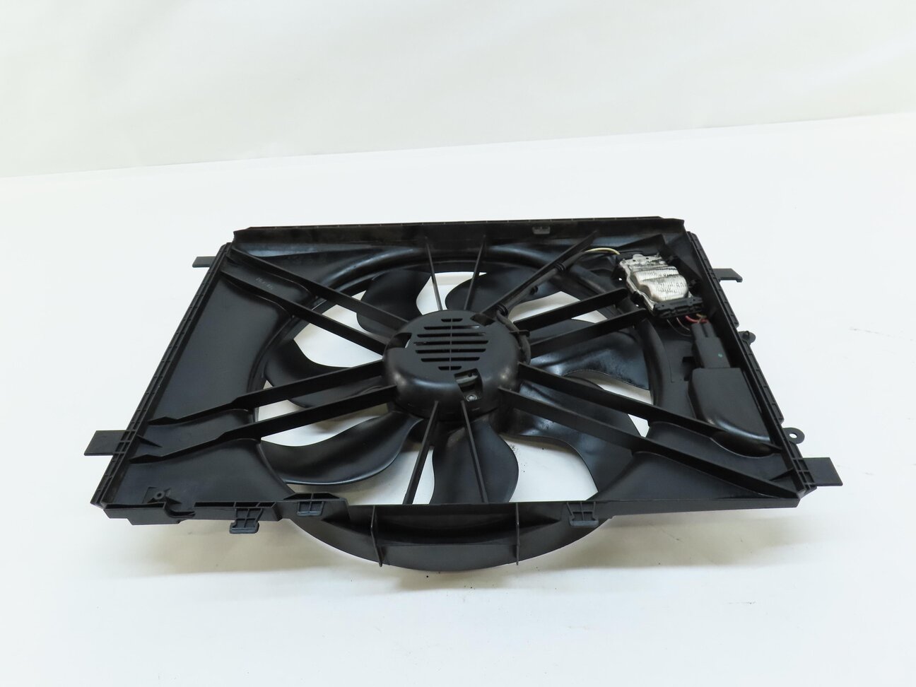 Thumbnail 4: 08-17 MERCEDES B C E CLA CLS GLK SLK (W207 W204 X204 W212) RADIATOR COOLING FAN