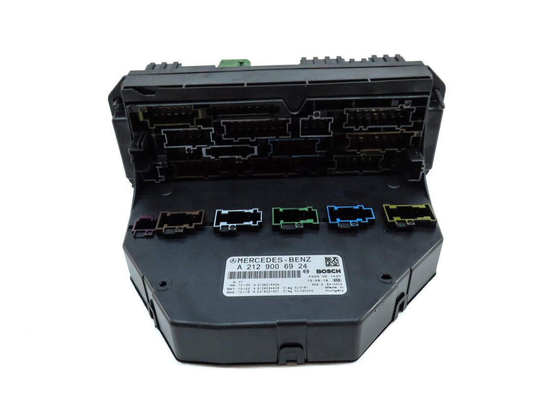 Thumbnail 2: 14-15 MERCEDES E SL CLS (C218 R231 W212) FRONT SIGNAL ACQUISITION MODULE SAM