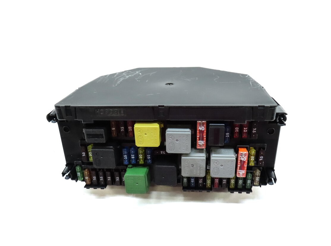 Thumbnail 4: 14-15 MERCEDES E SL CLS (C218 R231 W212) FRONT SIGNAL ACQUISITION MODULE SAM