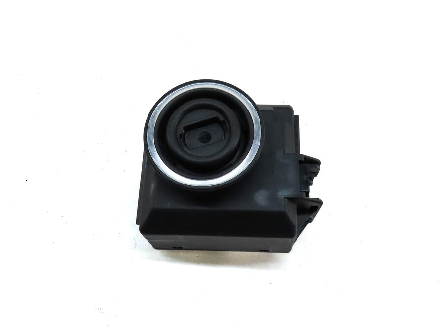 Thumbnail 2: 2014 MERCEDES E-CLASS (A207 C207 W212) IGNITION SWITCH MODULE KEY READER