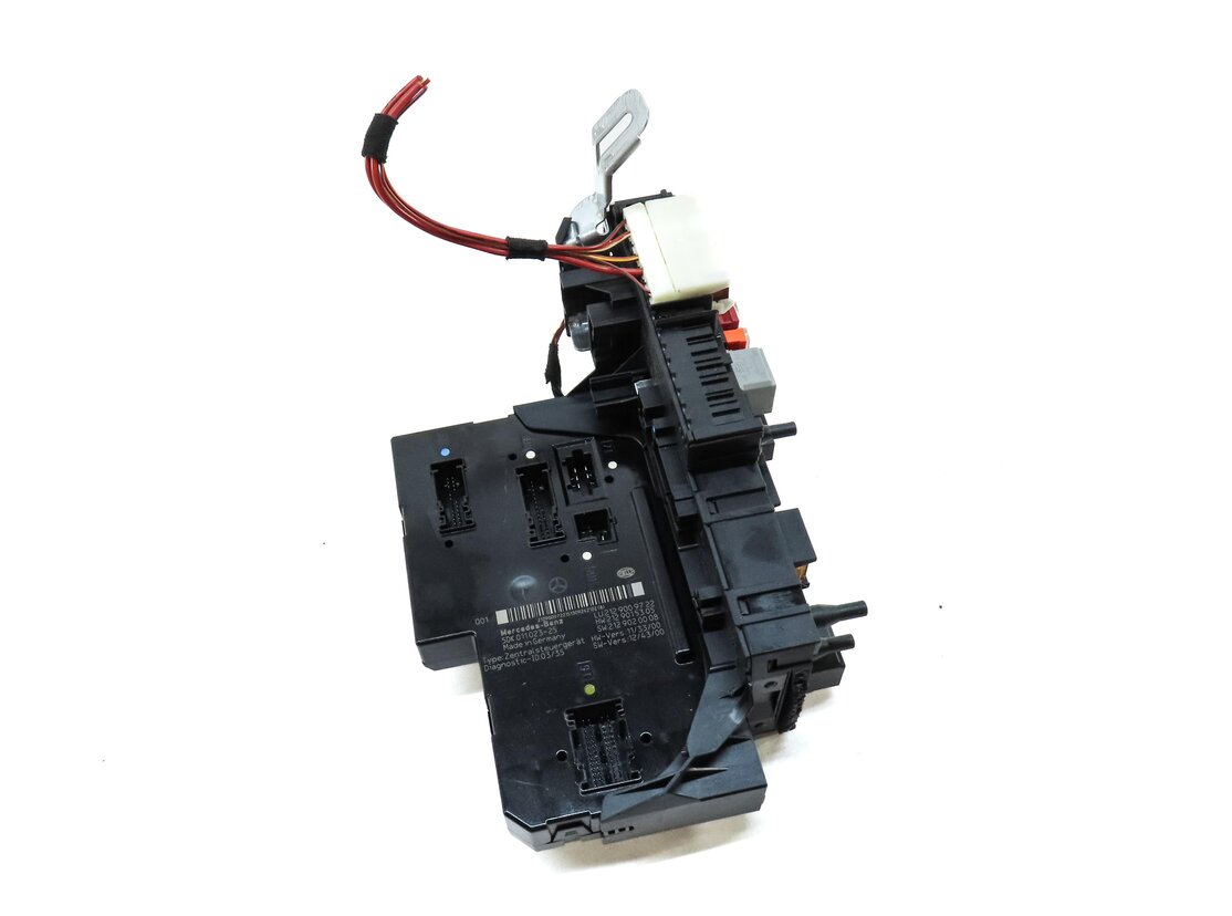 2014-2016 MERCEDES E CLS (C218 W212) REAR SIGNAL ACQUISITION CONTROL MODULE SAM