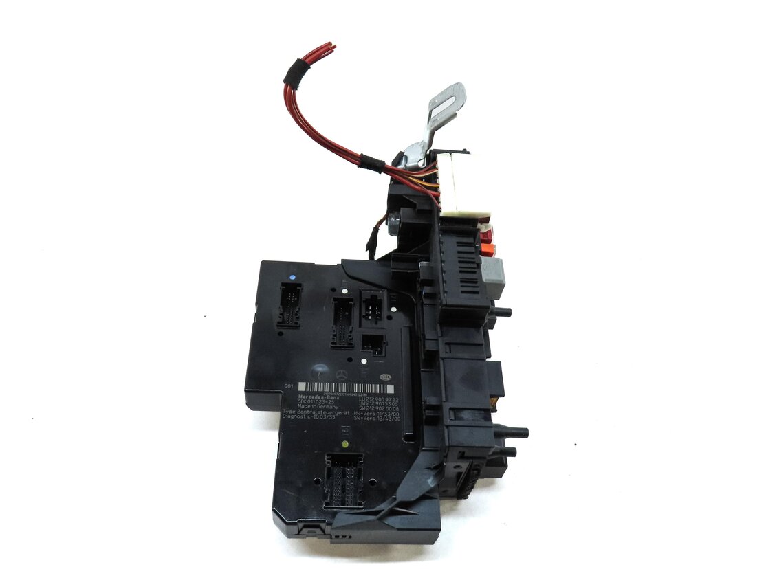 Thumbnail 2: 2014-2016 MERCEDES E CLS (C218 W212) REAR SIGNAL ACQUISITION CONTROL MODULE SAM