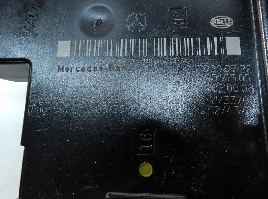Thumbnail 6: 2014-2016 MERCEDES E CLS (C218 W212) REAR SIGNAL ACQUISITION CONTROL MODULE SAM
