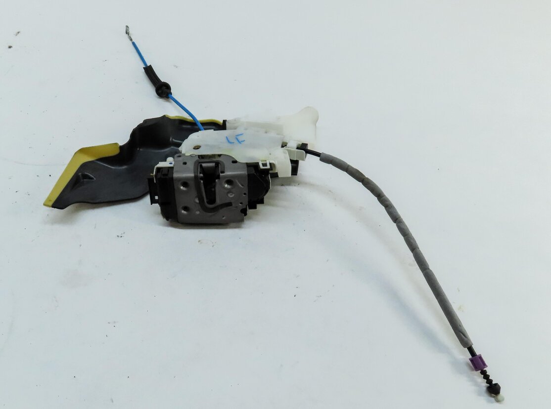 Thumbnail 3: 10-20 MERCEDES C E GLK SL CLS SLK CLASS (W204 W212 W218) LEFT FRONT DOOR LATCH
