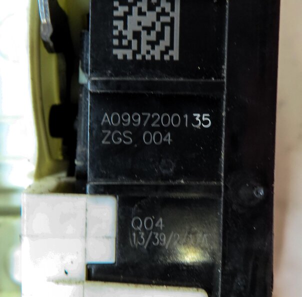 Thumbnail 5: 10-20 MERCEDES C E GLK SL CLS SLK CLASS (W204 W212 W218) LEFT FRONT DOOR LATCH