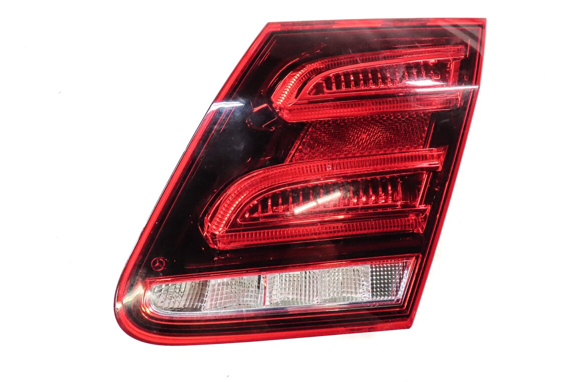 Thumbnail 3: 14-16 MERCEDES E-CLASS SEDAN W212 REAR RIGHT INNER LED TAILLIGHT TAIL LIGHT LAMP