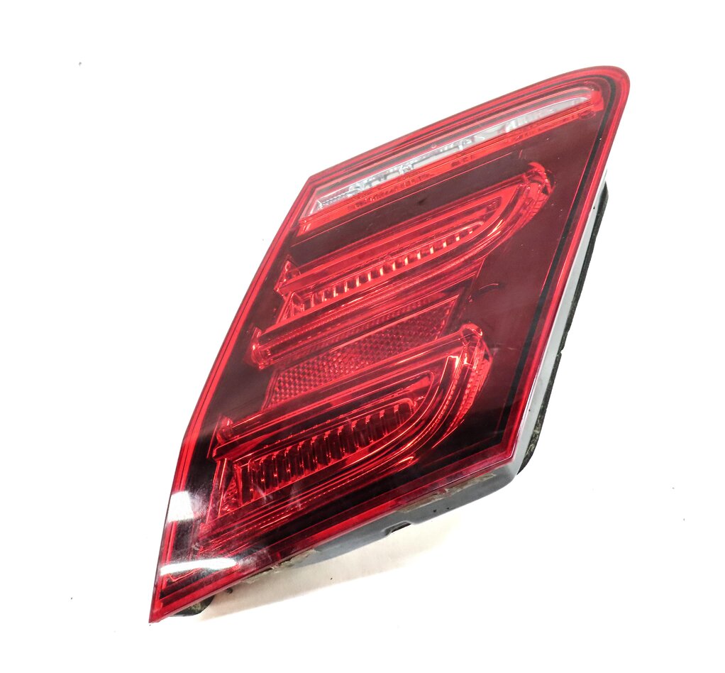 Thumbnail 4: 14-16 MERCEDES E-CLASS SEDAN W212 REAR RIGHT INNER LED TAILLIGHT TAIL LIGHT LAMP