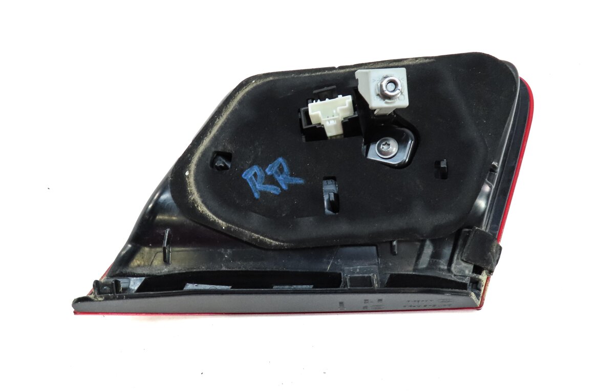 Thumbnail 5: 14-16 MERCEDES E-CLASS SEDAN W212 REAR RIGHT INNER LED TAILLIGHT TAIL LIGHT LAMP