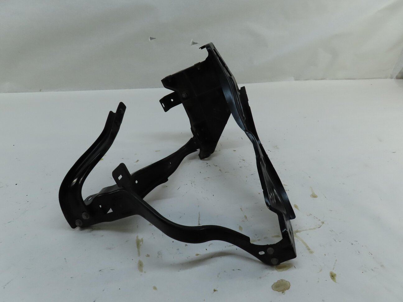 Thumbnail 6: 2014 MERCEDES E CLASS SEDAN (W212) FRONT LEFT DRIVER HEADLIGHT MOUNT BRACKET