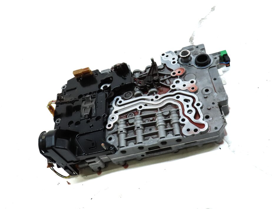 2013-2015 BMW X1 (E84) 28iX - AWD 2.0L TURBO 8HP-45 TRANSMISSION VALVE BODY