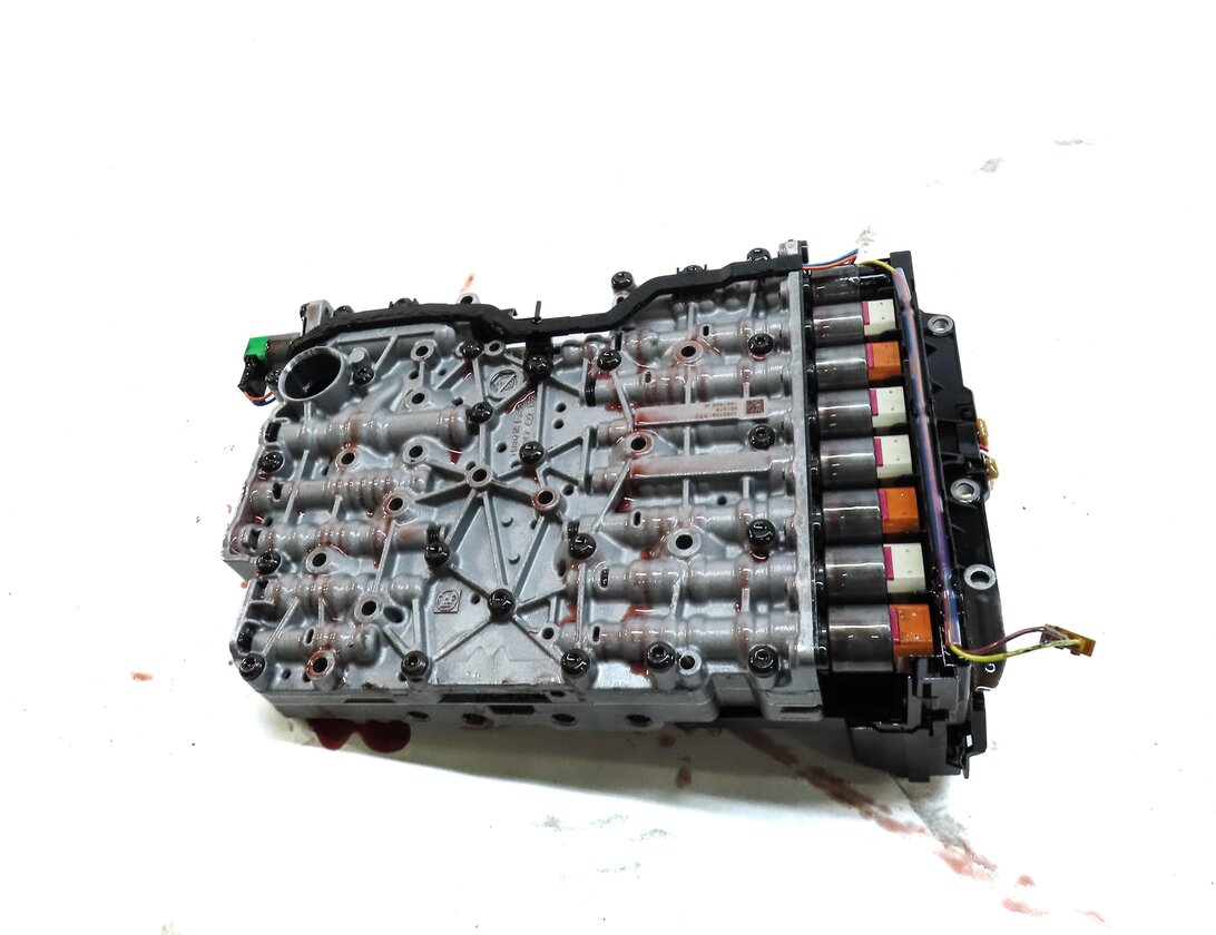 Thumbnail 4: 2013-2015 BMW X1 (E84) 28iX - AWD 2.0L TURBO 8HP-45 TRANSMISSION VALVE BODY