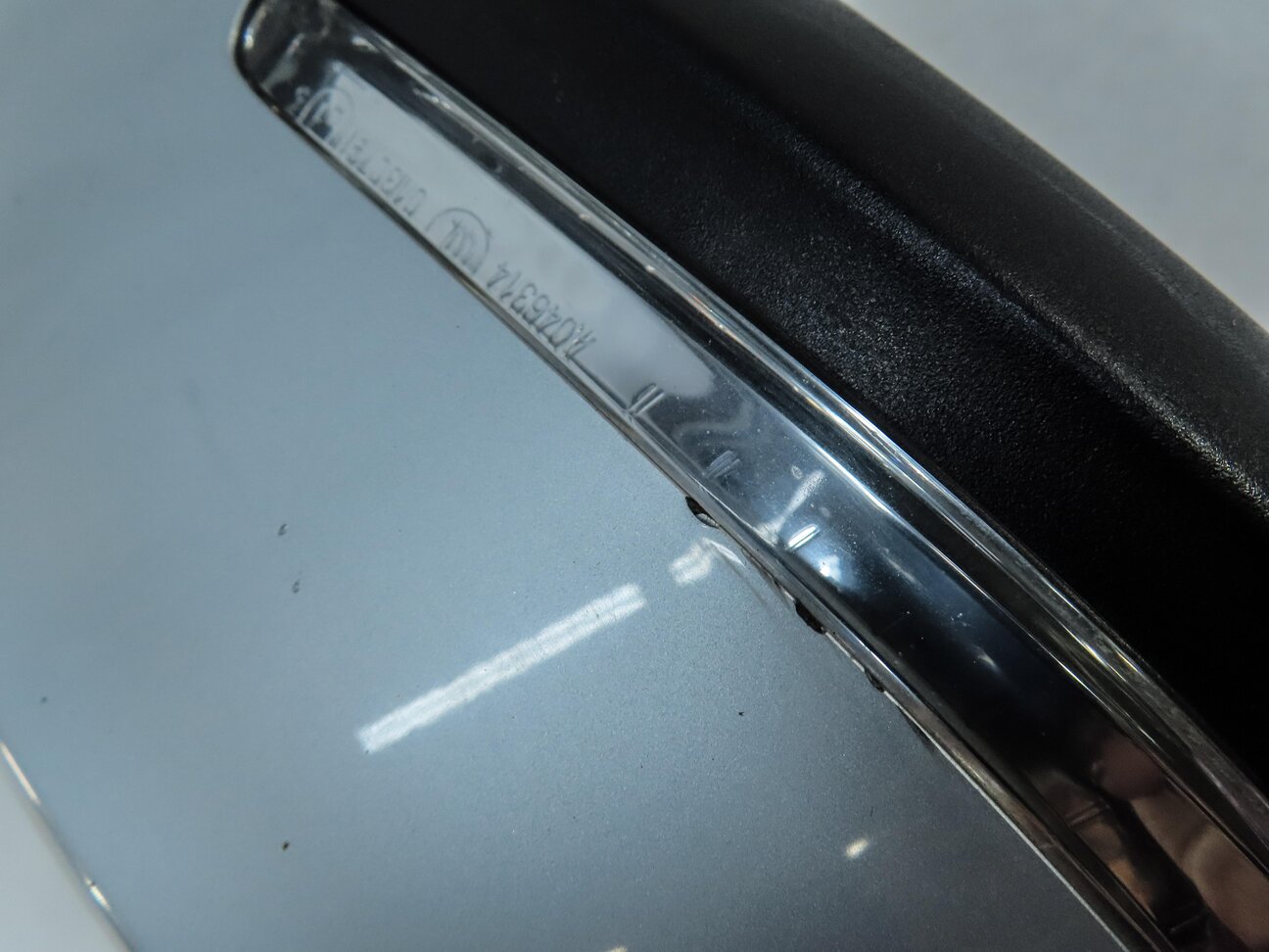 Thumbnail 7: 13-15 BMW X1 (E84) FRONT RIGHT PASSENGER DOOR MIRROR (GLACIER SILVER METALLIC)