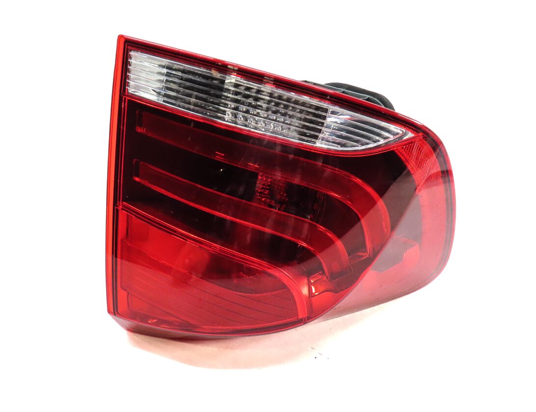 Thumbnail 3: 2012-2015 BMW X1 (E84) LEFT DRIVER REAR OUTER TAILLIGHT BRAKE LIGHT LAMP