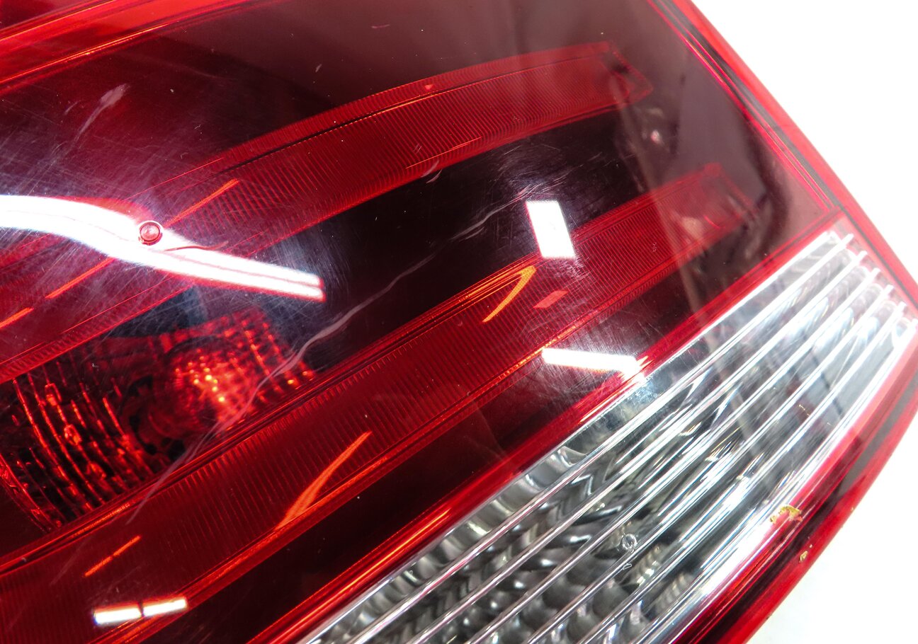 Thumbnail 7: 2012-2015 BMW X1 (E84) LEFT DRIVER REAR OUTER TAILLIGHT BRAKE LIGHT LAMP