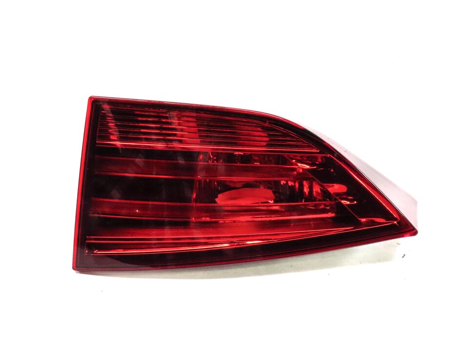 Thumbnail 4: 2012-2015 BMW X1 (E84) RIGHT PASSENGER REAR TRUNK INNER TAILLIGHT LIGHT LAMP