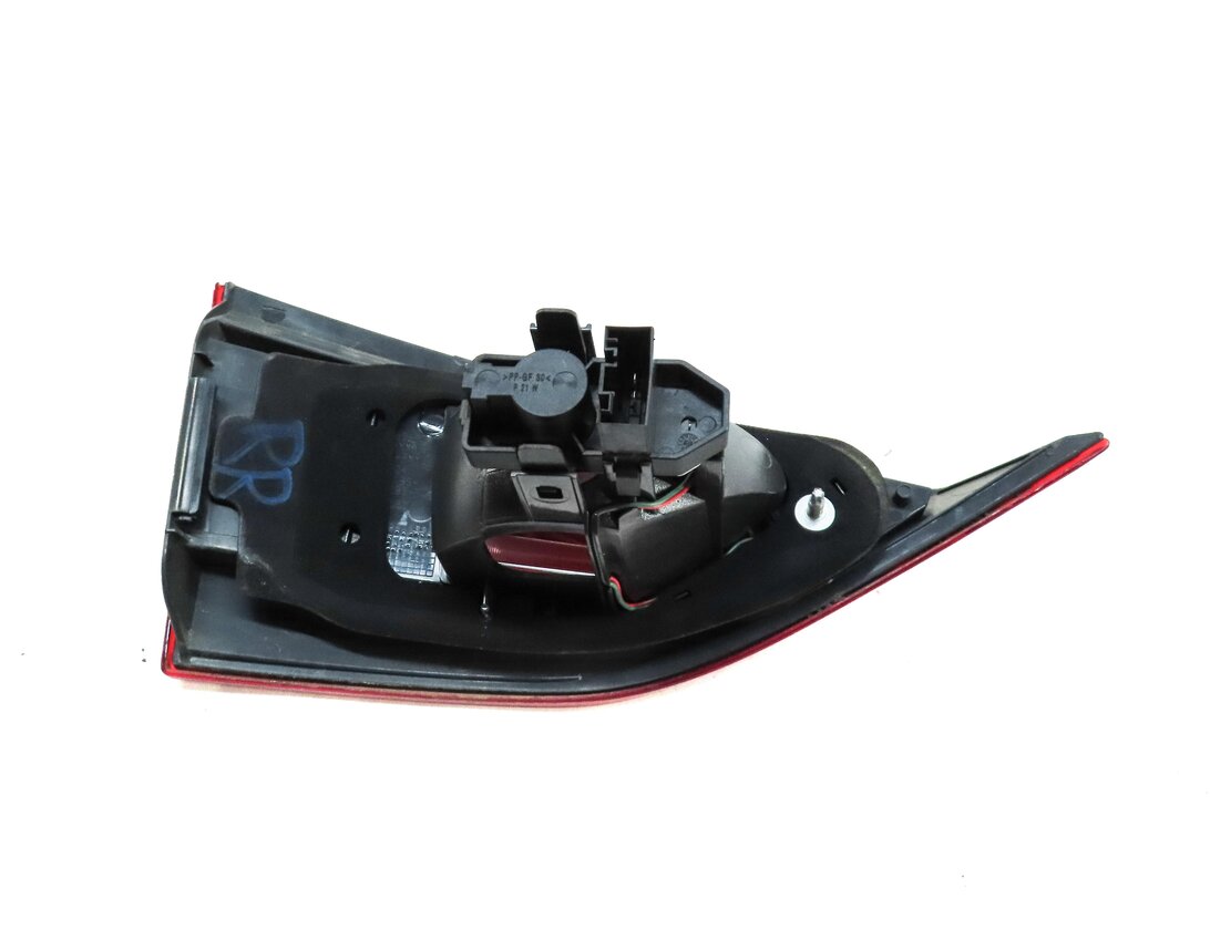 Thumbnail 5: 2012-2015 BMW X1 (E84) RIGHT PASSENGER REAR TRUNK INNER TAILLIGHT LIGHT LAMP