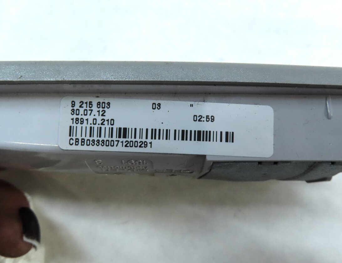 Thumbnail 6: 2013 BMW X1 (E84) REAR LEFT & RIGHT INTERIOR READING LIGHT LAMP SET 2 (GRAY)