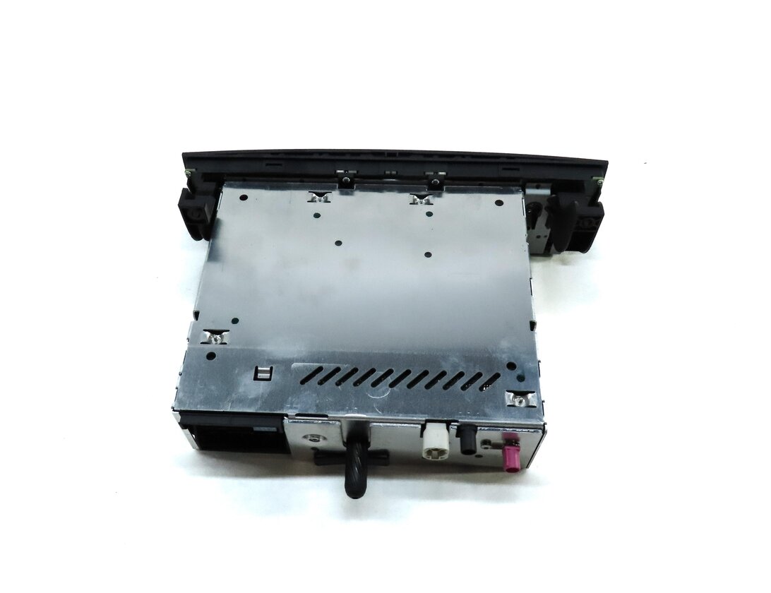 Thumbnail 6: 10-16 BMW 128i 328i 335i M3 Z4 (E84 E87 E89 E90) AM/FM CD RADIO STEREO RECEIVER