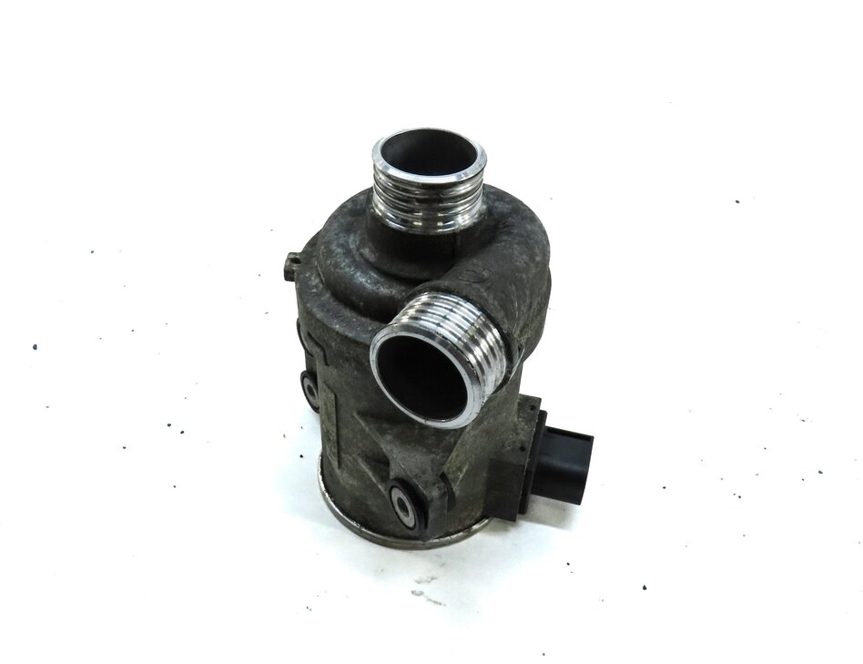 12-18 328i 428i 528i X3 X5 Z4 (F30 F32 F10 E84 F15 F25) 2.0L ELECTRIC WATER PUMP