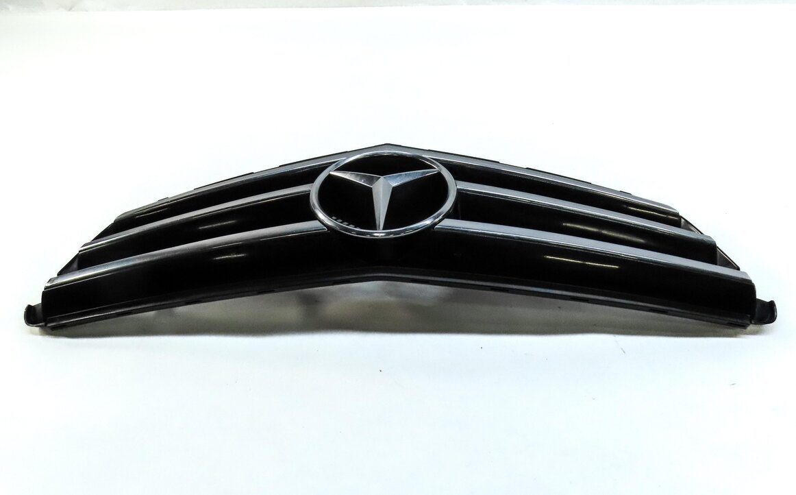 Thumbnail 4: 08-12 MERCEDES C-CLASS (W204) FRONT HOOD GRILLE AIR VENT TRIM (SPORT PACKAGE)