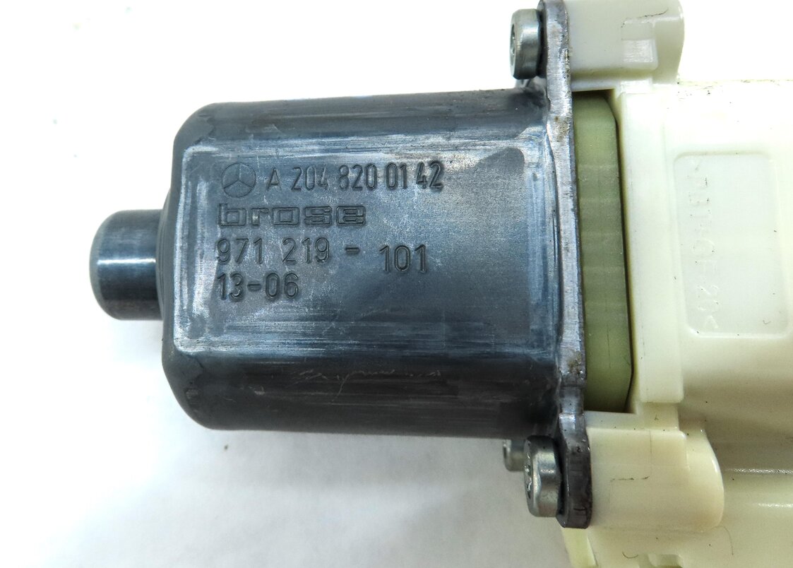Thumbnail 6: 08-16 MERCEDES C250 C300 C350 C63 E350 E500 E550 E63 - LEFT FRONT WINDOW MOTOR