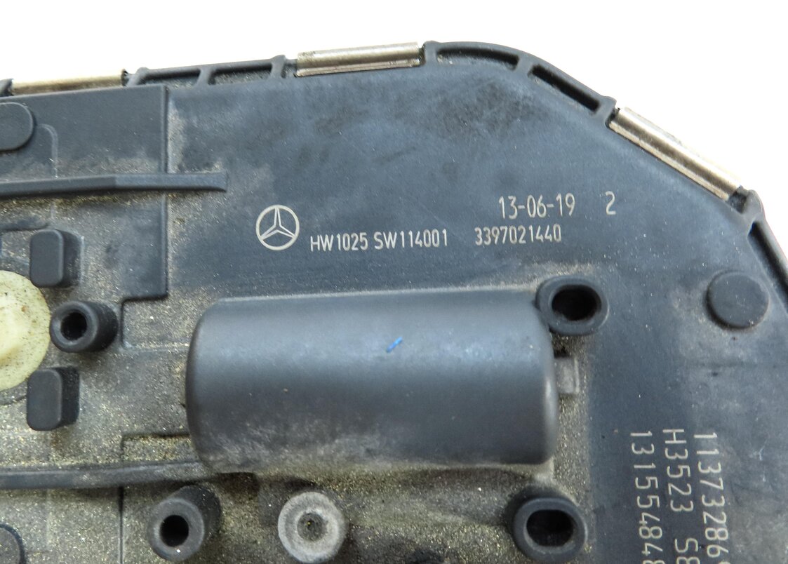 Thumbnail 5: 08-20 MERCEDES C E CLASS (A207 C207 W204 W207 W212) FRONT WINDSHIELD WIPER MOTOR