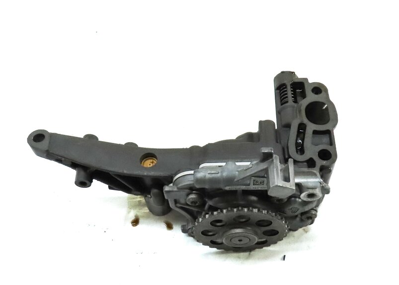 Thumbnail 3: 2014 MERCEDES C300 (W204) 3.5L M276 ENGINE OIL PUMP 2761800701