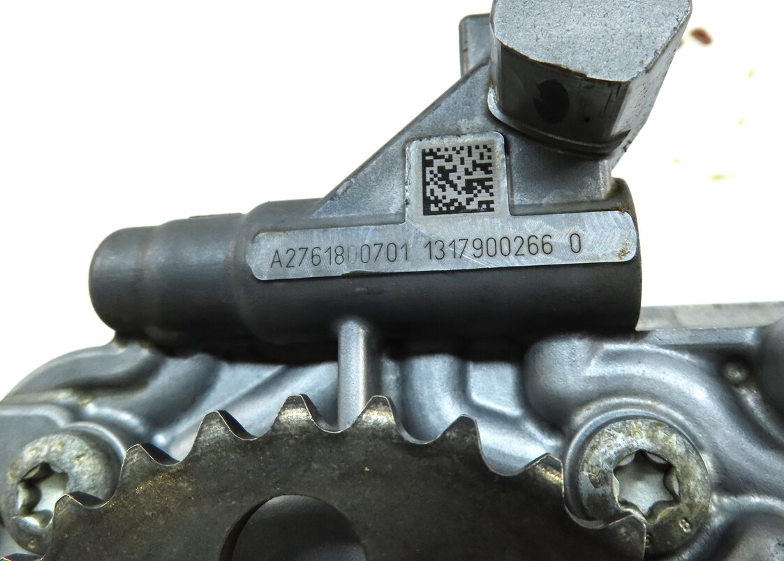 Thumbnail 7: 2014 MERCEDES C300 (W204) 3.5L M276 ENGINE OIL PUMP 2761800701