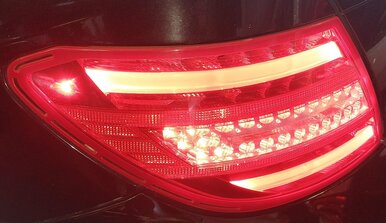 Thumbnail 2: 2012-2015 MERCEDES C-CLASS (W204) LEFT DRIVER REAR TAILLIGHT BRAKE LIGHT LAMP