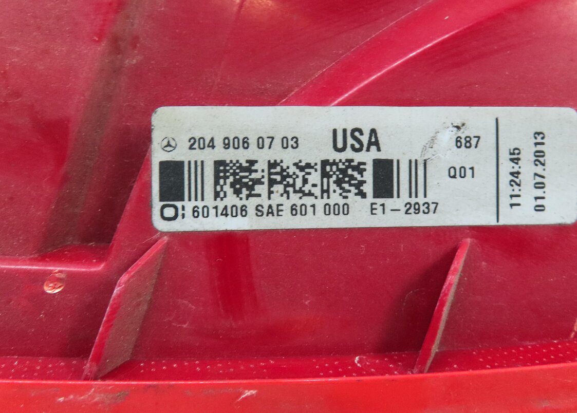 Thumbnail 7: 12-15 MERCEDES C250 C300 C350 (W204) RIGHT PASSENGER TAILLIGHT BRAKE LIGHT LAMP