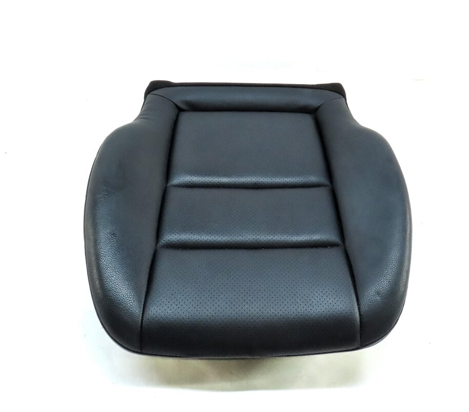 Thumbnail 2: 2014 MERCEDES C300 W204 FRONT RIGHT PASSENGER LOWER HEATED SEAT CUSHION (BLACK)