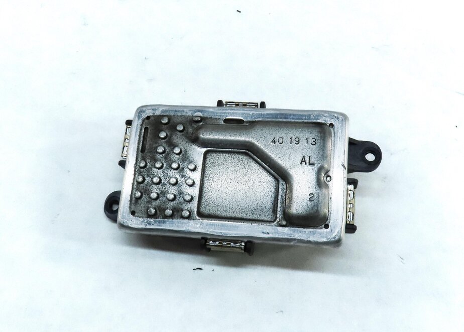 Thumbnail 2: 2014 MERCEDES C300 (W204) FRONT BLOWER MOTOR RESISTOR 2128702110