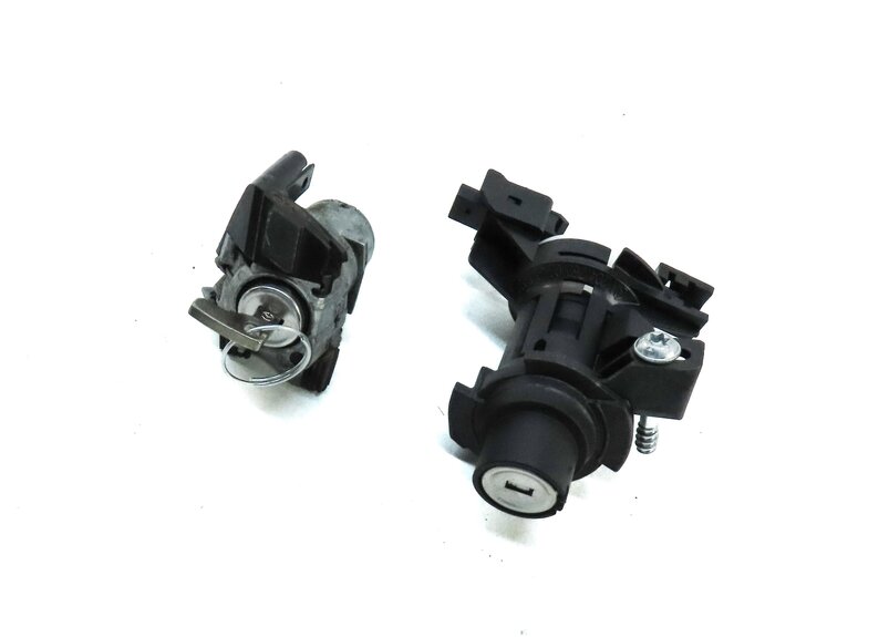 Thumbnail 3: 2014 MERCEDES C300 (W204) FRONT LEFT DRIVER DOOR & TRUNK LOCK CYLINDER w/ KEY